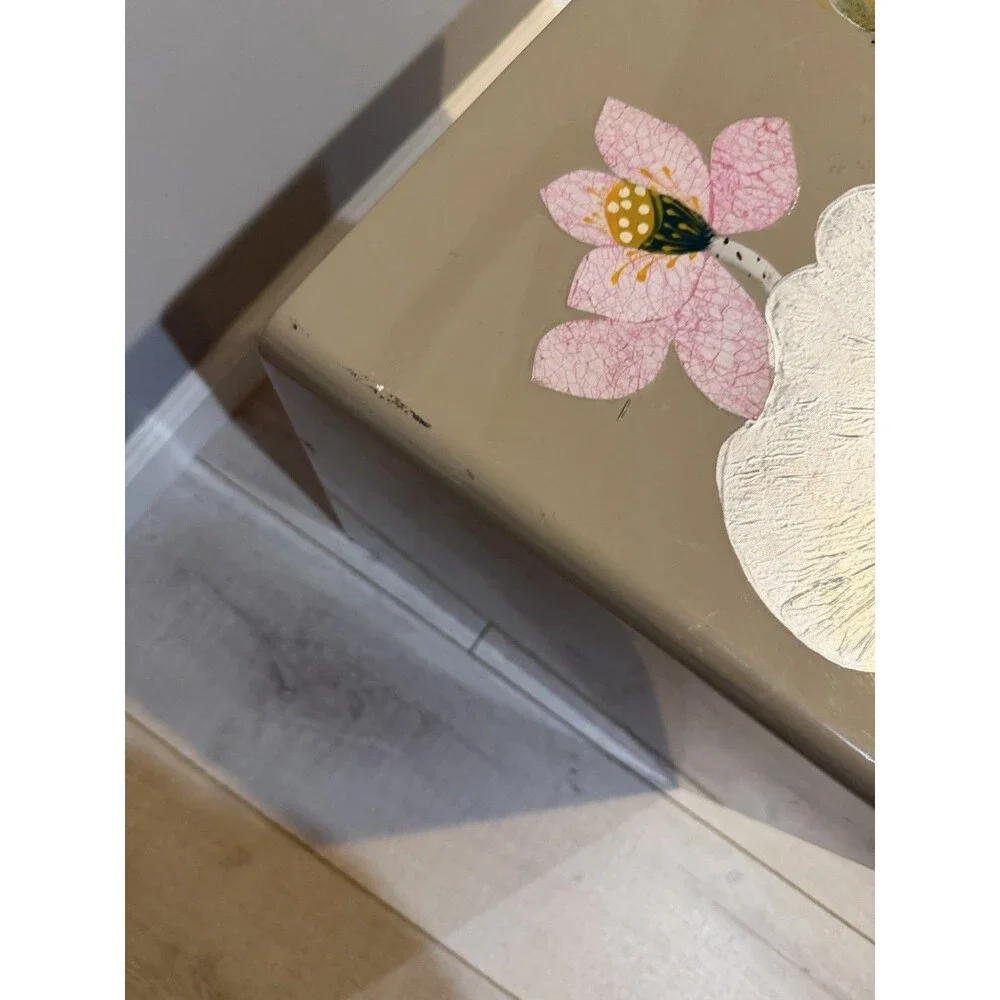 VTG /Antique Hand Painted Asian Floral Lacquer Waterfall Table